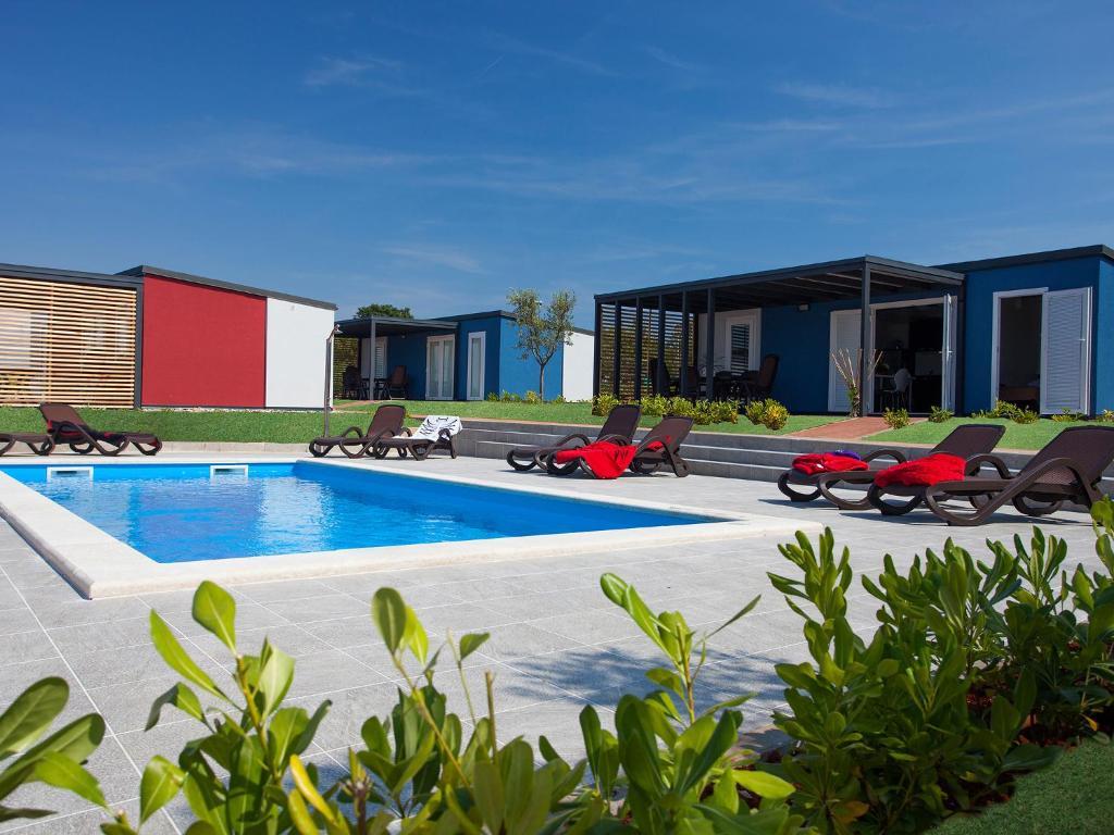 Camping Adria Mobile Homes In Camping Kastanija Novigrad Istria エクステリア 写真